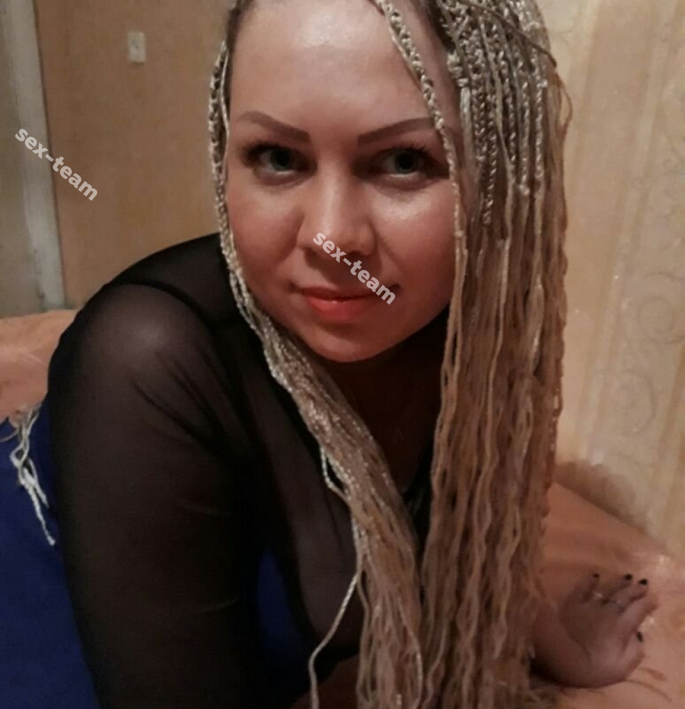 Оля